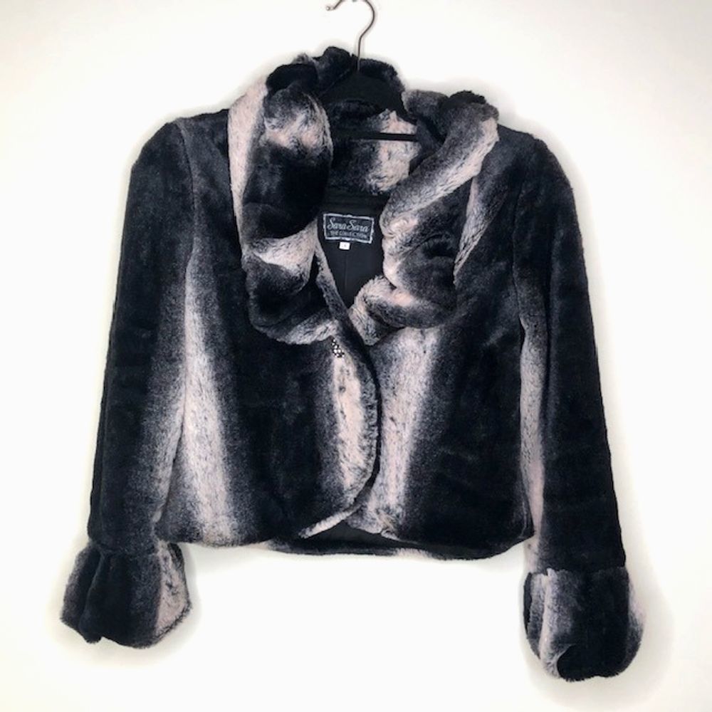 Nordstrom Sara Sara shawl Collar Faux Fur Jacket